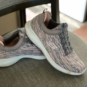 Sketchers slip on sneakers